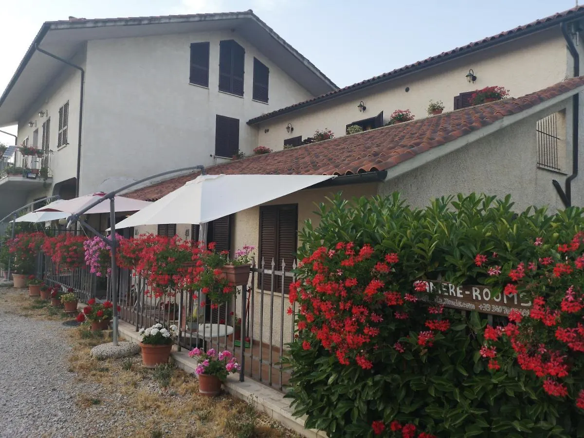 בית הארחה Castiglione dʼOrcia Affittacamere Alba Fiorita