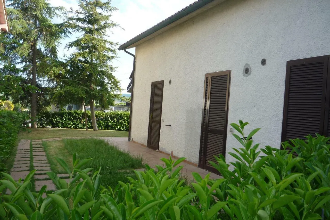 بيت ضيافة Affittacamere Alba Fiorita Castiglione dʼOrcia إيطاليا