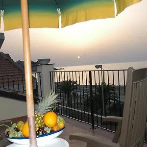  Affittacamere Due Passi E Il Mare Italia